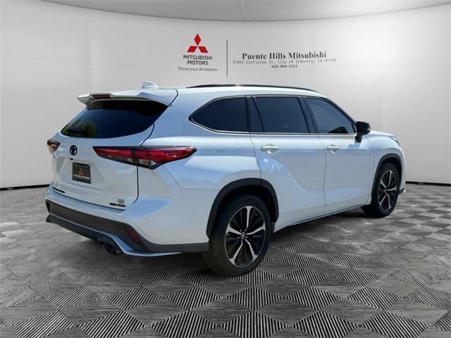used 2021 Toyota Highlander car, priced at $32,255