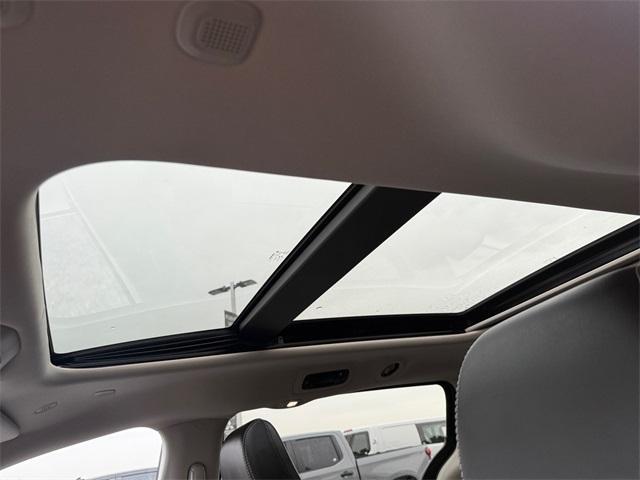 used 2022 Chrysler Pacifica Hybrid car, priced at $29,899