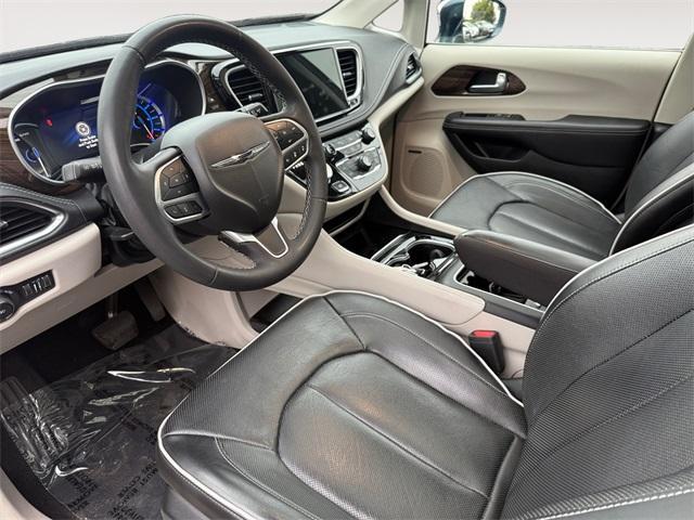 used 2022 Chrysler Pacifica Hybrid car, priced at $29,899