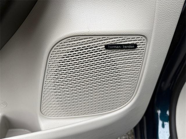 used 2022 Chrysler Pacifica Hybrid car, priced at $29,899