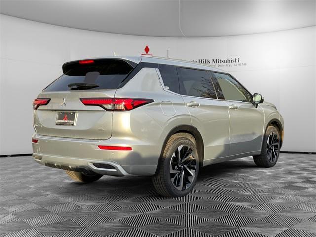 new 2024 Mitsubishi Outlander car, priced at $39,945