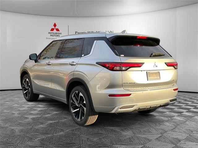 new 2024 Mitsubishi Outlander car, priced at $39,945