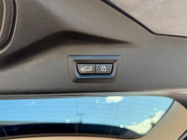 used 2022 BMW X7 car, priced at $40,998