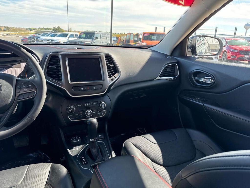 used 2022 Jeep Cherokee car, priced at $22,995