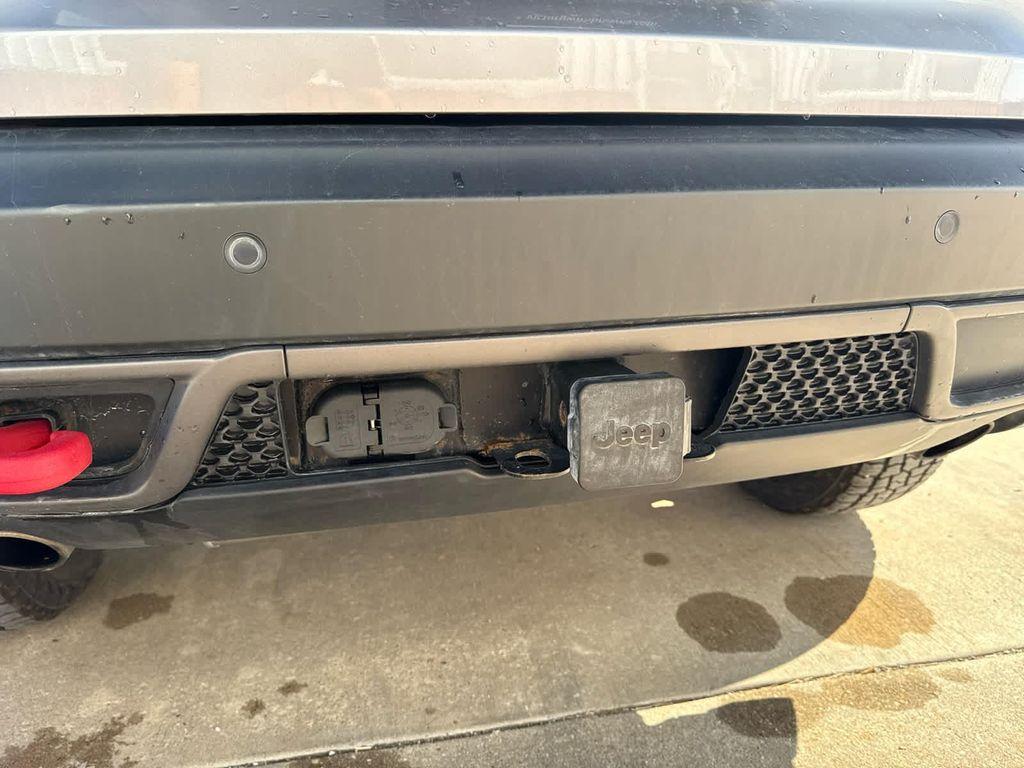 used 2022 Jeep Cherokee car, priced at $22,995