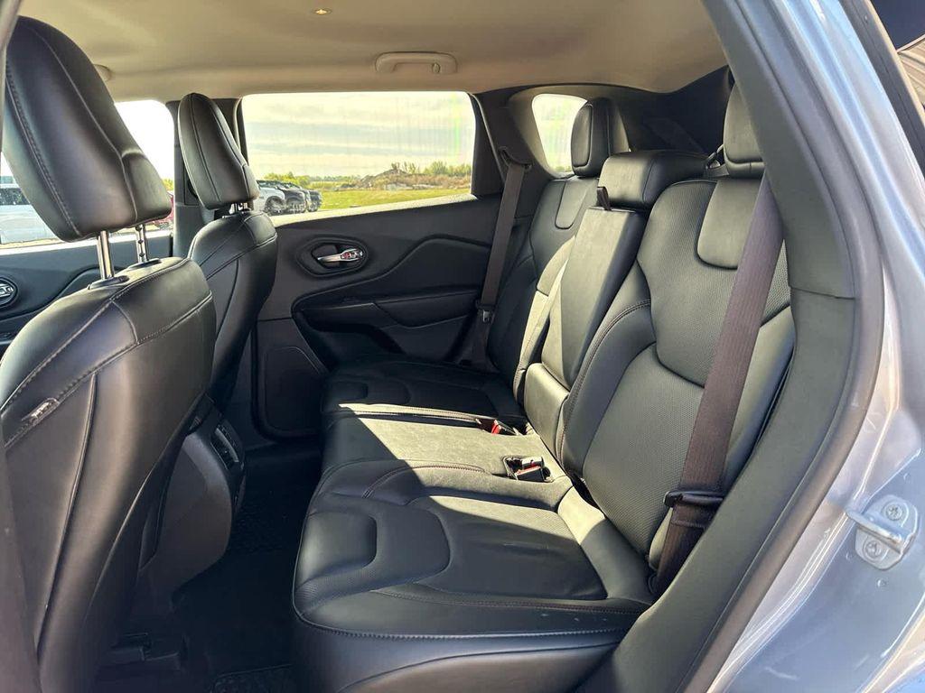 used 2022 Jeep Cherokee car, priced at $22,995