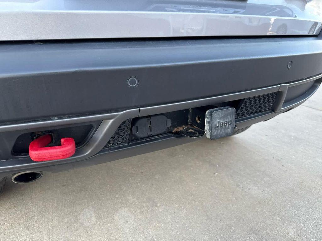 used 2022 Jeep Cherokee car, priced at $24,995