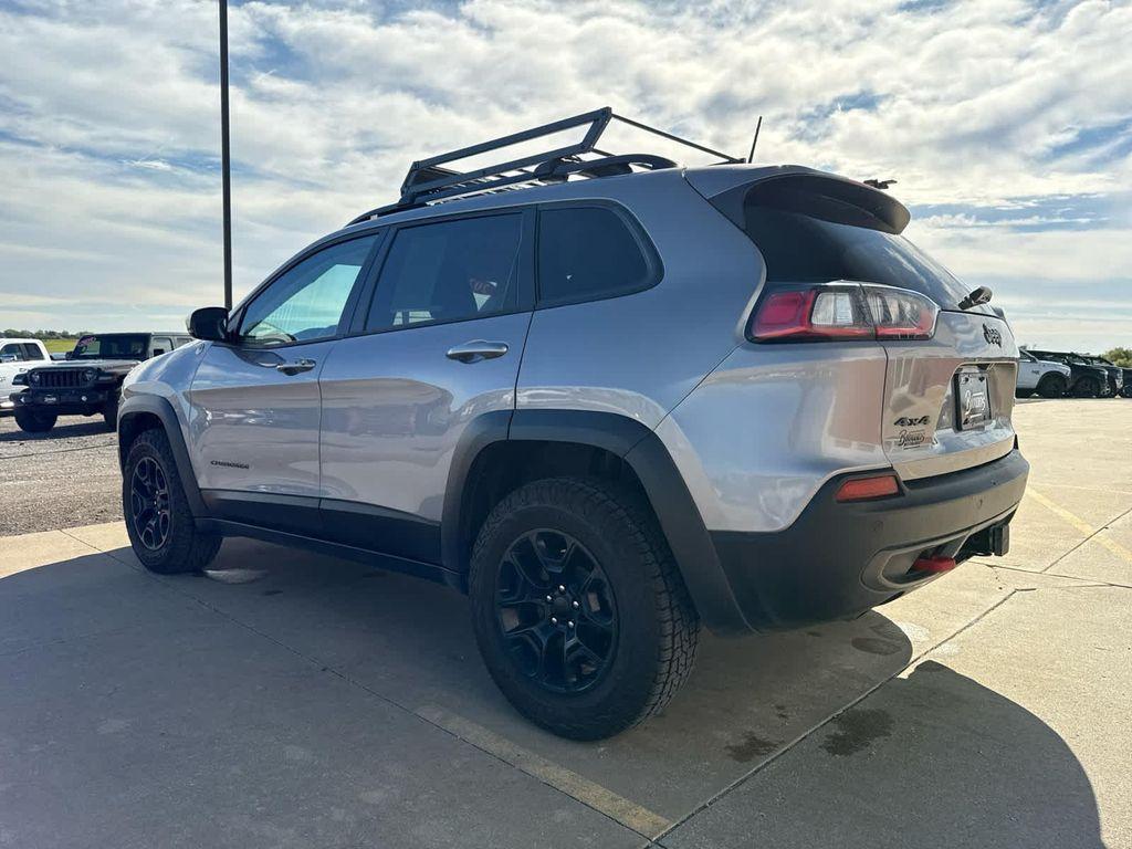 used 2022 Jeep Cherokee car, priced at $22,995