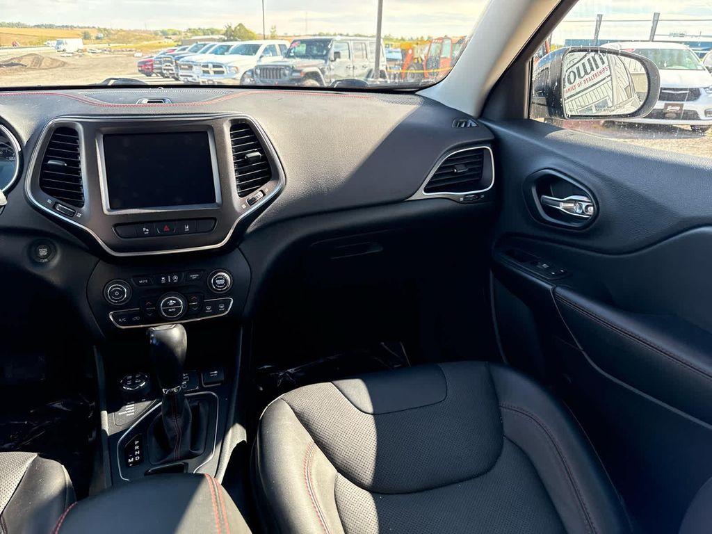 used 2022 Jeep Cherokee car, priced at $22,995