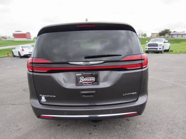 used 2022 Chrysler Pacifica car, priced at $27,550