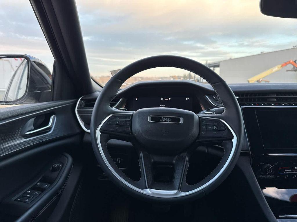 used 2023 Jeep Grand Cherokee car, priced at $32,495