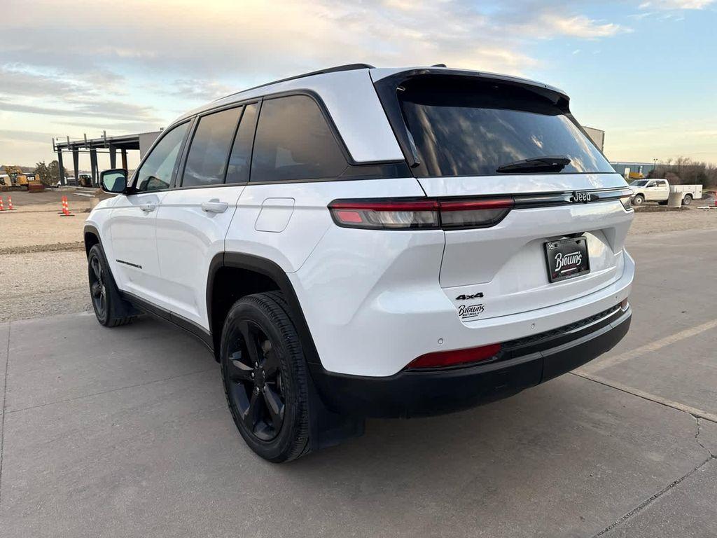 used 2023 Jeep Grand Cherokee car, priced at $32,495