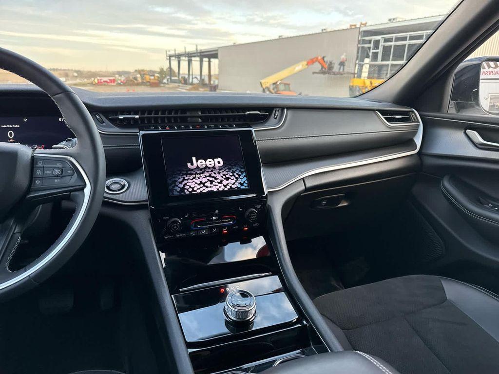 used 2023 Jeep Grand Cherokee car, priced at $32,495