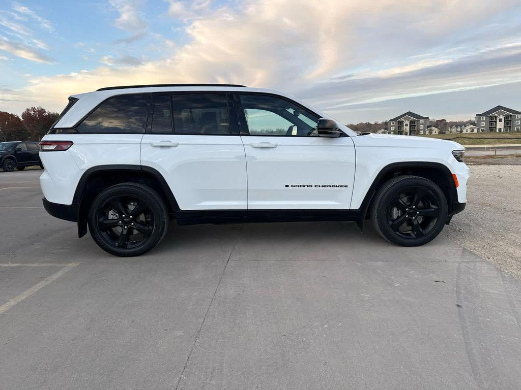 used 2023 Jeep Grand Cherokee car, priced at $32,495