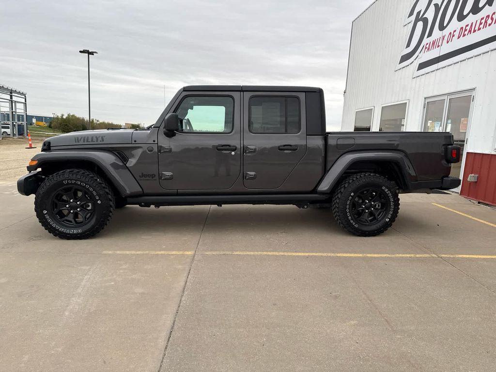 used 2022 Jeep Gladiator car, priced at $35,995