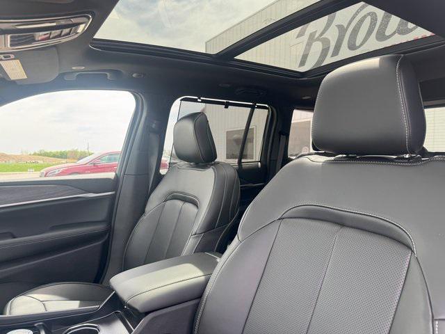 new 2025 Jeep Grand Cherokee car, priced at $51,006
