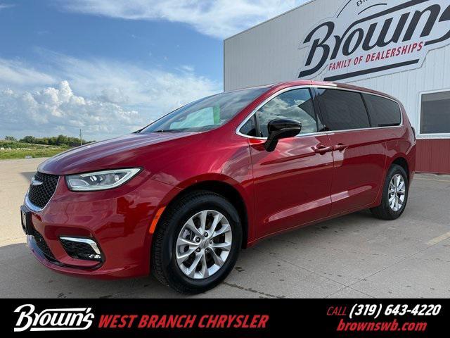 new 2025 Chrysler Pacifica car, priced at $45,601