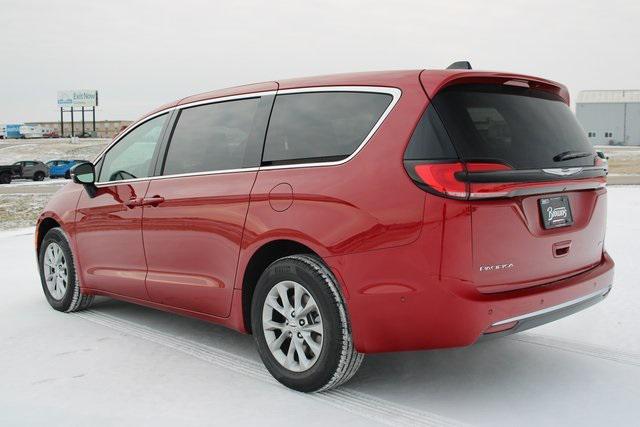 new 2025 Chrysler Pacifica car, priced at $45,915