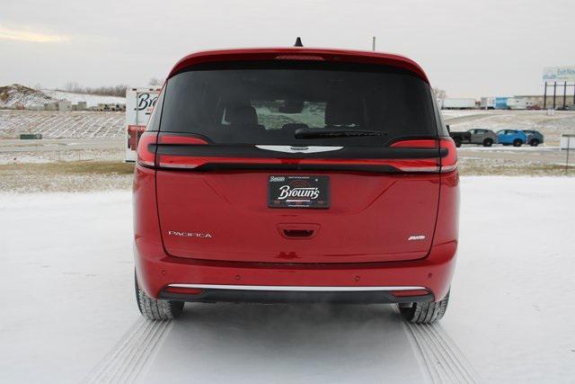 new 2025 Chrysler Pacifica car, priced at $45,915