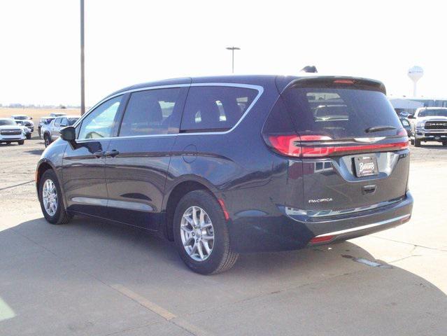 new 2025 Chrysler Pacifica car, priced at $41,640