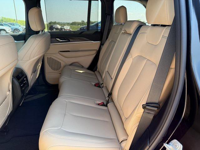 new 2025 Jeep Grand Cherokee car, priced at $48,855