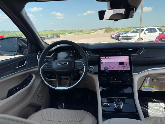 new 2025 Jeep Grand Cherokee car, priced at $48,855