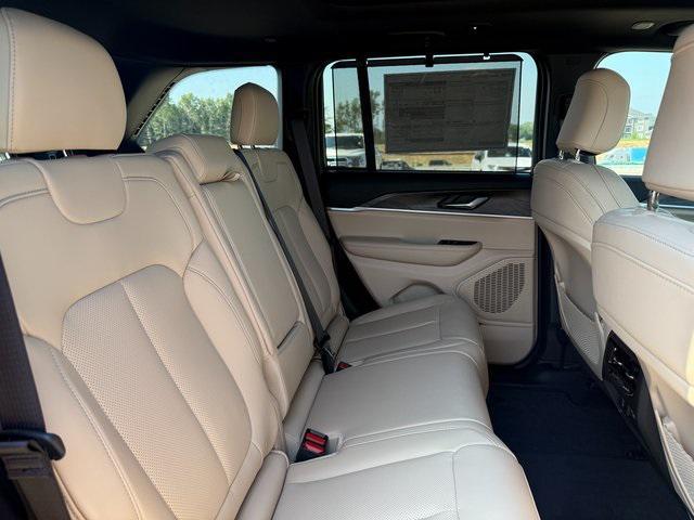 new 2025 Jeep Grand Cherokee car, priced at $48,855