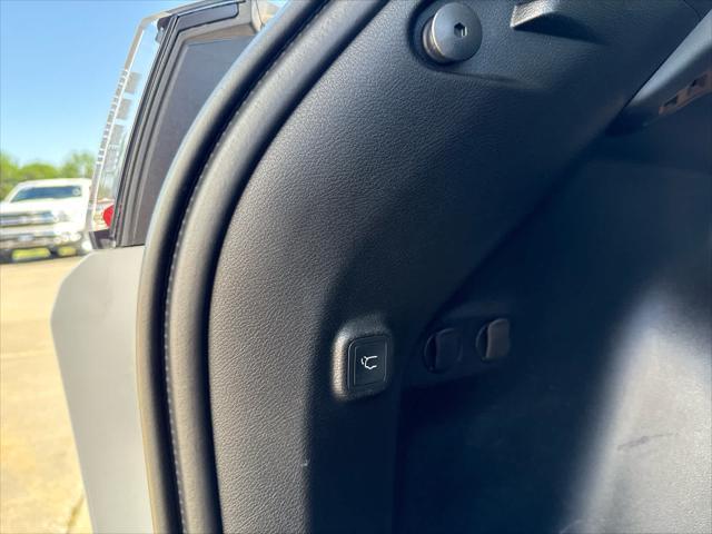 used 2022 Jeep Cherokee car, priced at $25,995