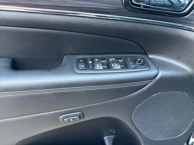 used 2021 Jeep Grand Cherokee car, priced at $34,995
