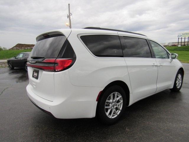 used 2022 Chrysler Pacifica car, priced at $23,333