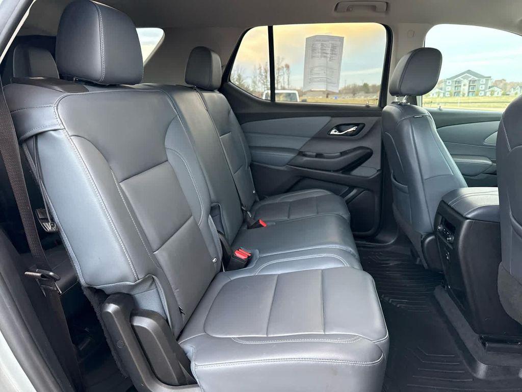 used 2021 Chevrolet Traverse car, priced at $22,995
