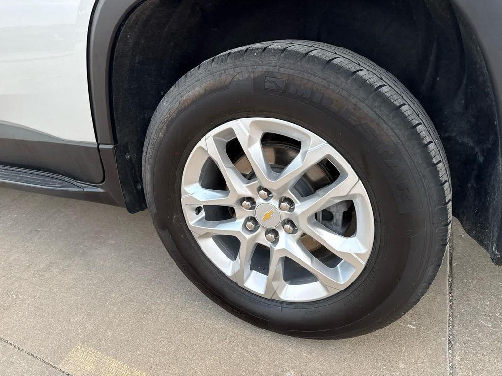 used 2021 Chevrolet Traverse car, priced at $22,995