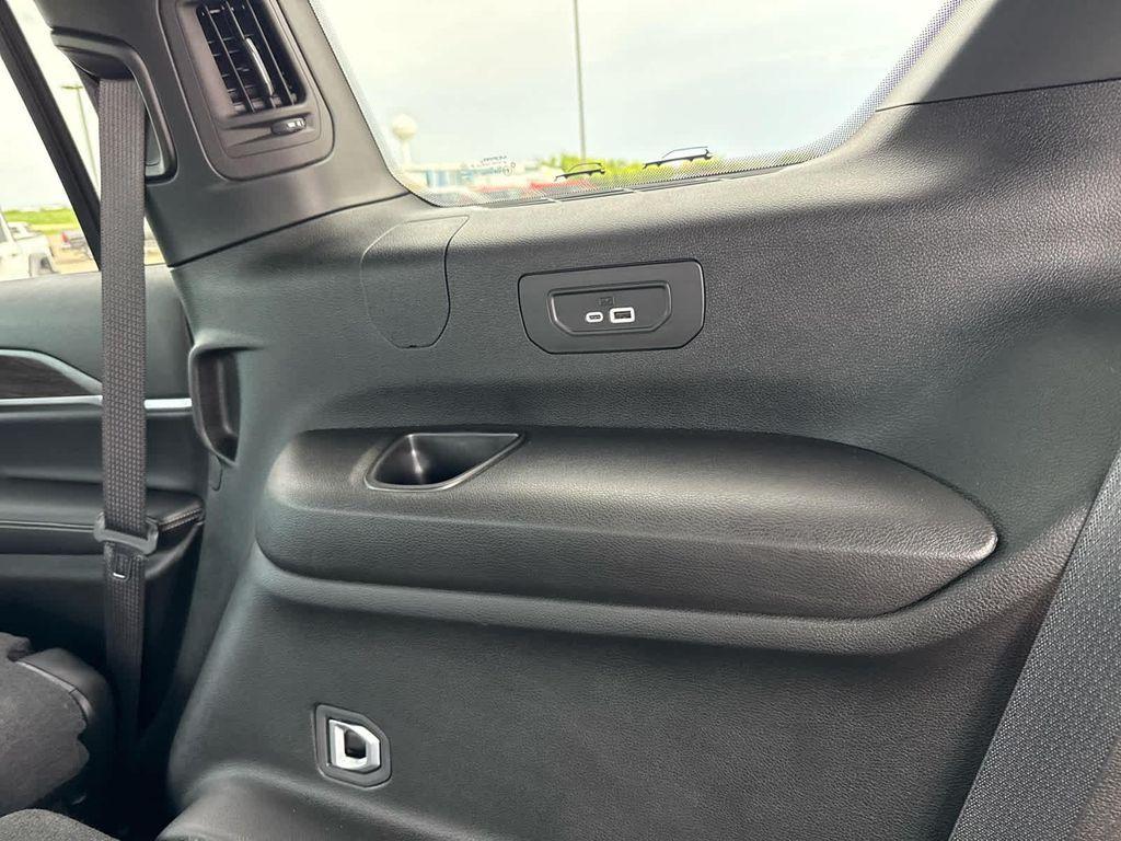 used 2024 Jeep Grand Cherokee L car, priced at $39,995