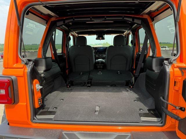 new 2025 Jeep Wrangler car