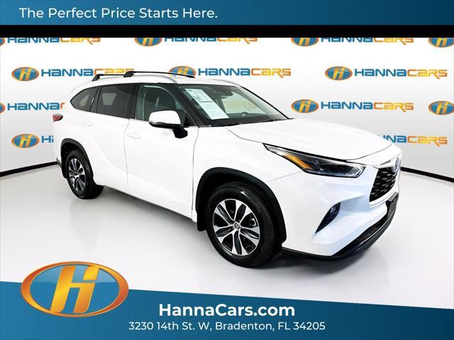 used 2021 Toyota Highlander car, priced at $32,999