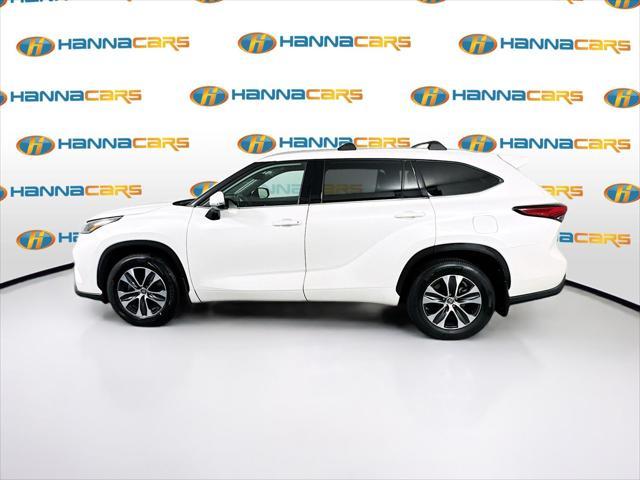 used 2021 Toyota Highlander car, priced at $32,999