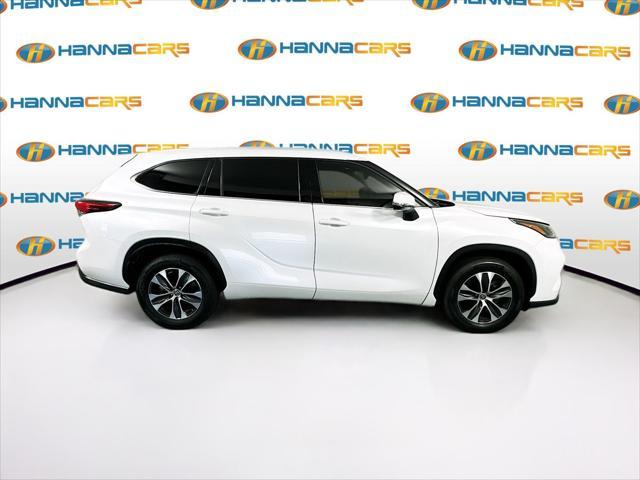 used 2022 Toyota Highlander car, priced at $34,799