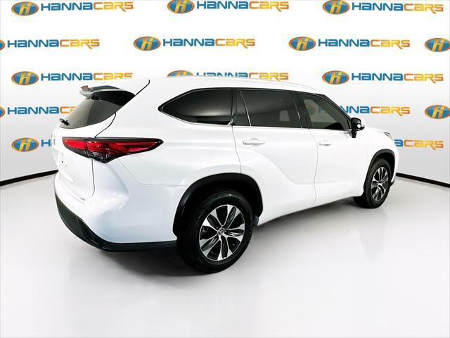 used 2022 Toyota Highlander car, priced at $34,799