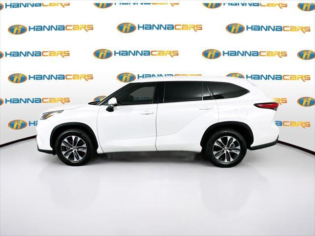 used 2022 Toyota Highlander car, priced at $34,799