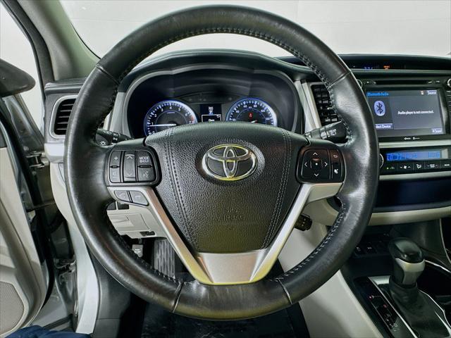 used 2015 Toyota Highlander car, priced at $18,699