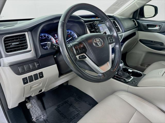 used 2015 Toyota Highlander car, priced at $18,699