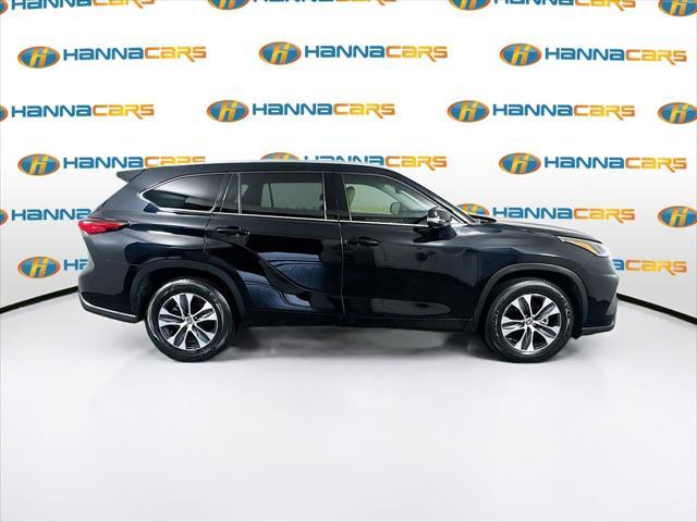 used 2021 Toyota Highlander car, priced at $28,299