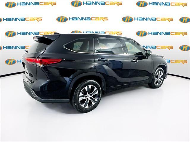 used 2021 Toyota Highlander car, priced at $28,299