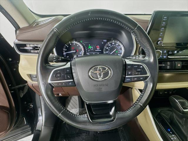 used 2021 Toyota Highlander car, priced at $28,299