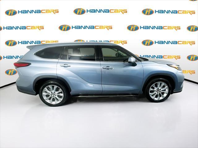 used 2021 Toyota Highlander car, priced at $31,999