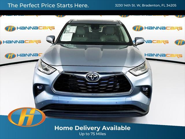 used 2021 Toyota Highlander car, priced at $31,999