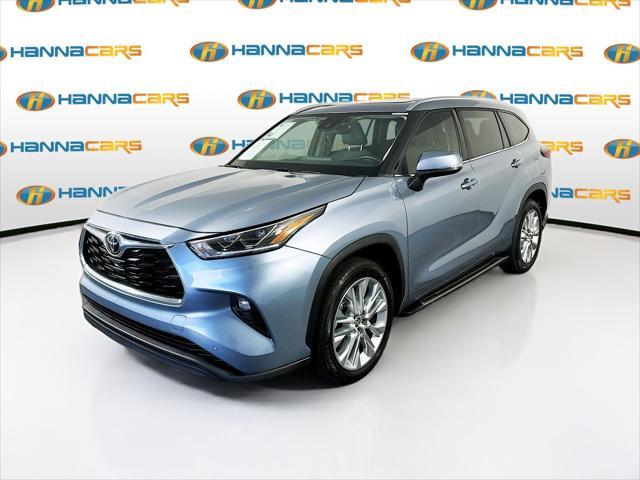 used 2021 Toyota Highlander car, priced at $31,999