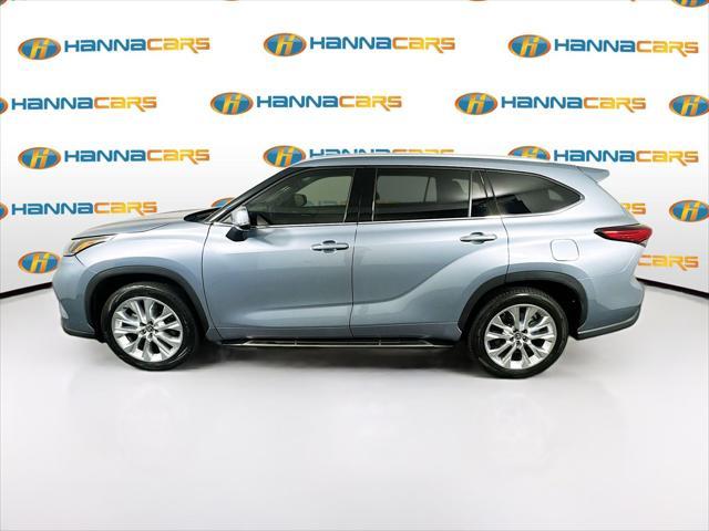 used 2021 Toyota Highlander car, priced at $31,999