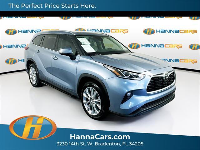 used 2021 Toyota Highlander car, priced at $31,999