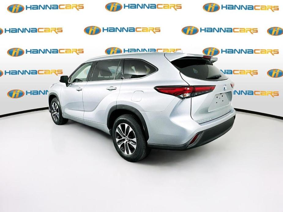 used 2021 Toyota Highlander Hybrid car, priced at $33,499